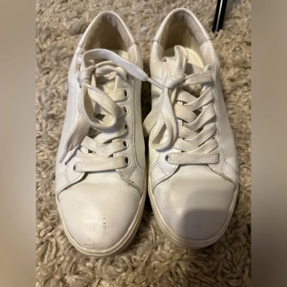 Sam Edelman Size 6 white sneakers